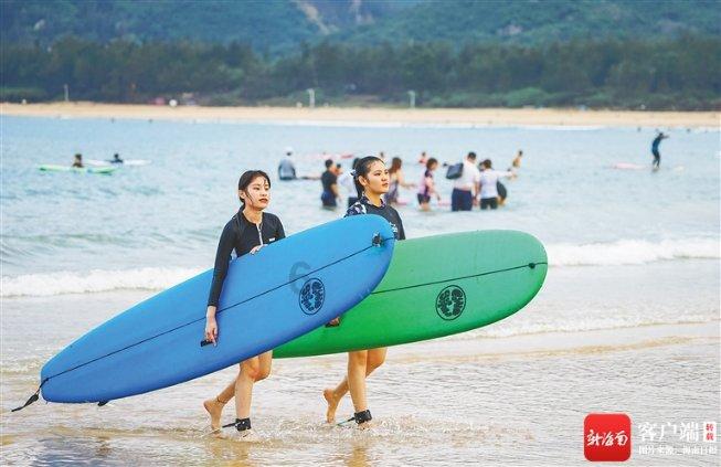 陌陌怎么改性别男女游戏画面